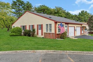 9 Juniper Lane 50, Whiting, NJ 08759