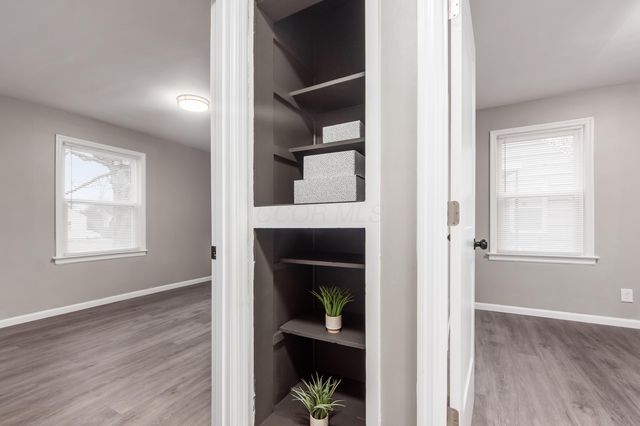 2488 Mcguffey Road, Columbus, OH 43211