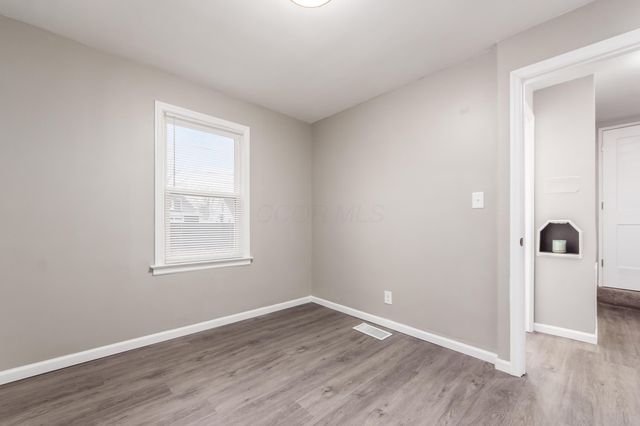 2488 Mcguffey Road, Columbus, OH 43211