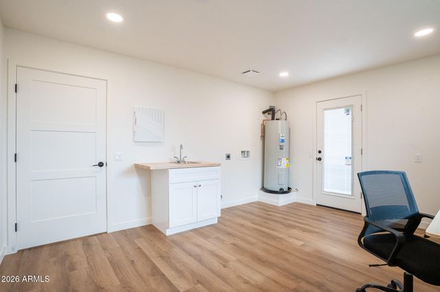 19617 N WILLOWCREEK Circle, Sun City, AZ 85373