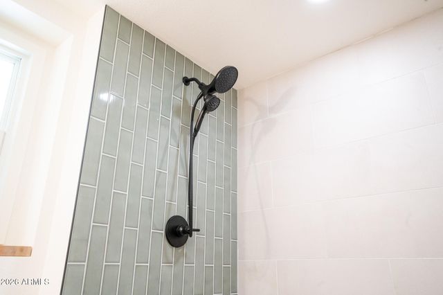 19617 N WILLOWCREEK Circle, Sun City, AZ 85373