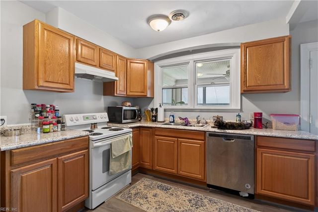 215 Riverside DR, Portsmouth, VA 23707