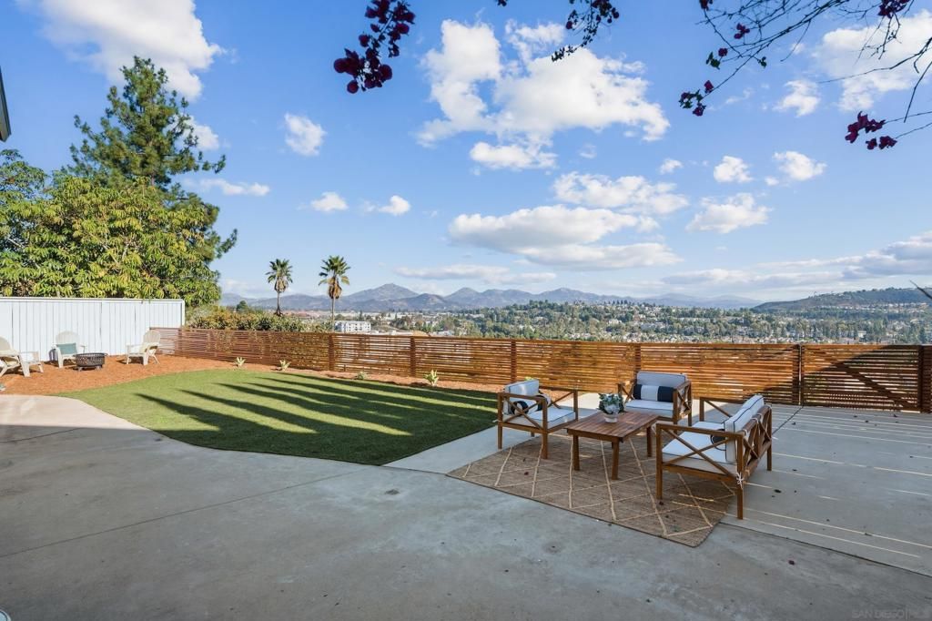 14463 Yukon, San Diego, CA 92129