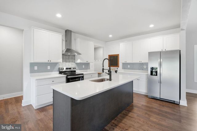102 NUGGET WAY, Martinsburg, WV 25405