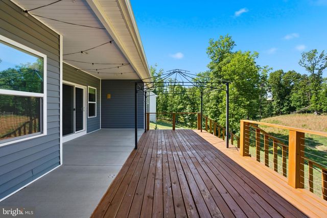 102 NUGGET WAY, Martinsburg, WV 25405