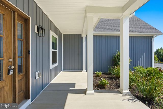102 NUGGET WAY, Martinsburg, WV 25405