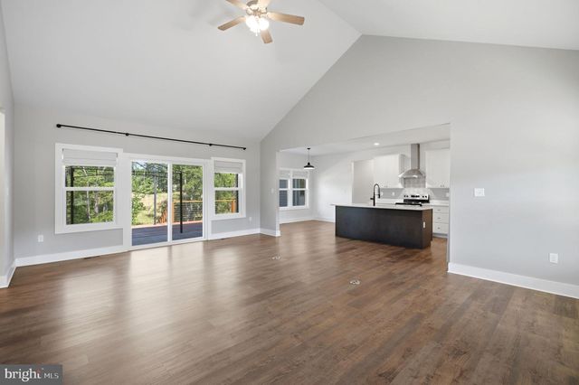 102 NUGGET WAY, Martinsburg, WV 25405