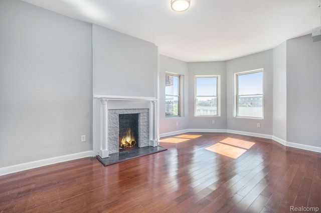 5764 Woodward Avenue, Detroit, MI 48202