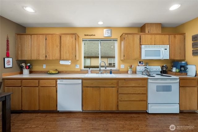 4632 Parker Road E, Sumner, WA 98390