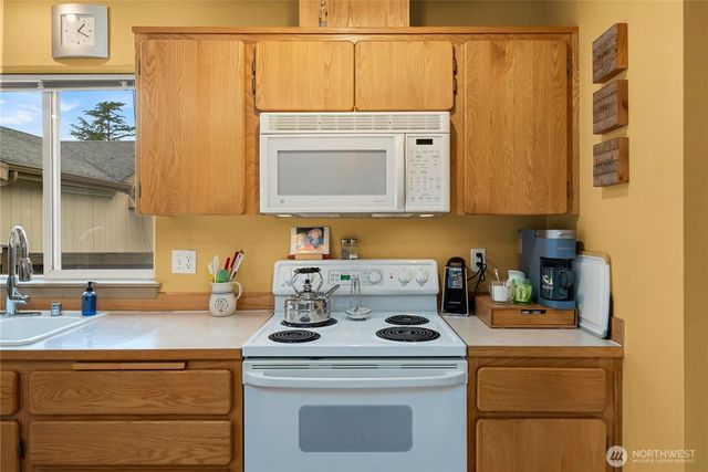 4632 Parker Road E, Sumner, WA 98390