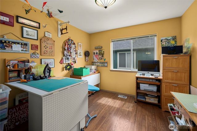 4632 Parker Road E, Sumner, WA 98390