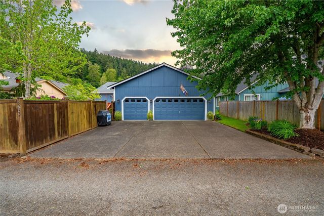 4632 Parker Road E, Sumner, WA 98390