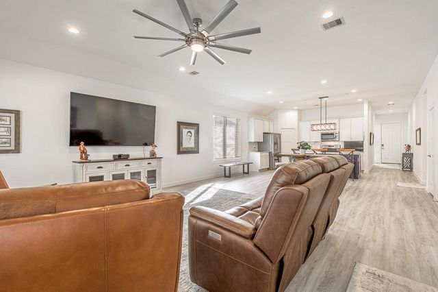 480 Westlake Landing, Conroe, TX 77304