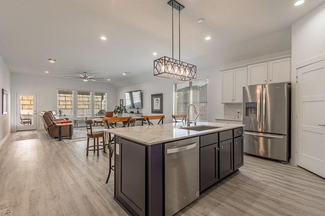 480 Westlake Landing, Conroe, TX 77304