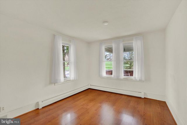 26 OAK ST, York, PA 17402