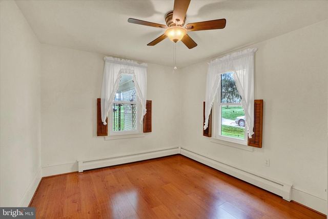 26 OAK ST, York, PA 17402
