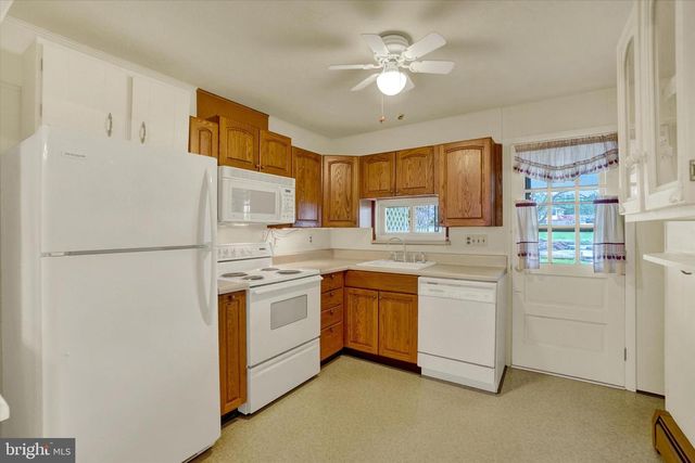 26 OAK ST, York, PA 17402