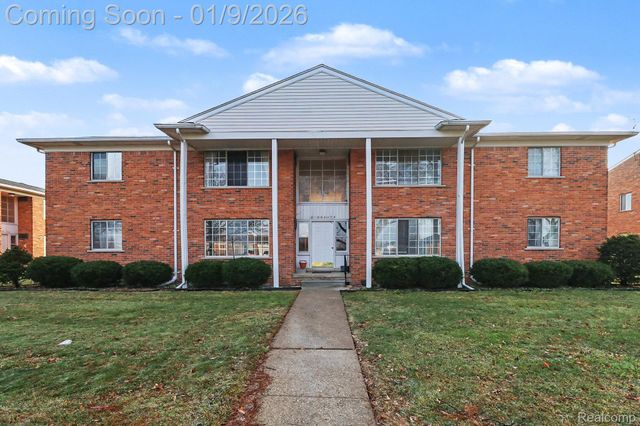 21440 Beaconsfield Street, St. Clair Shores, MI 48080