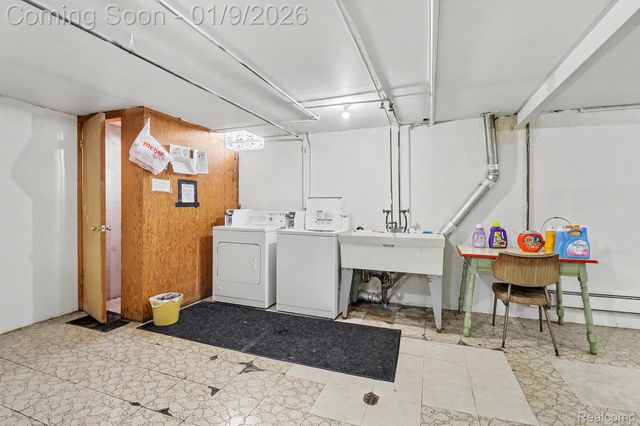 21440 Beaconsfield Street, St. Clair Shores, MI 48080