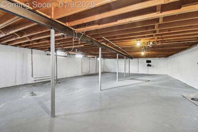 21440 Beaconsfield Street, St. Clair Shores, MI 48080