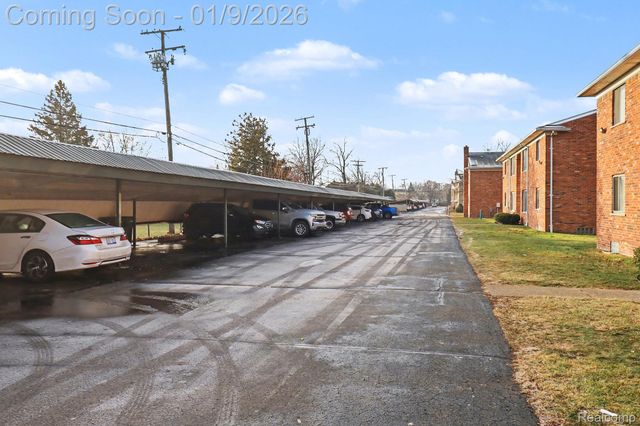 21440 Beaconsfield Street, St. Clair Shores, MI 48080