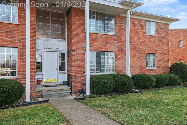 21440 Beaconsfield Street, St. Clair Shores, MI 48080