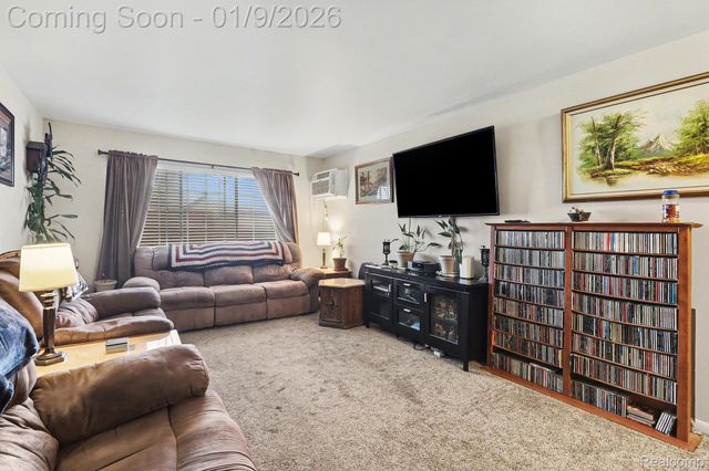 21440 Beaconsfield Street, St. Clair Shores, MI 48080