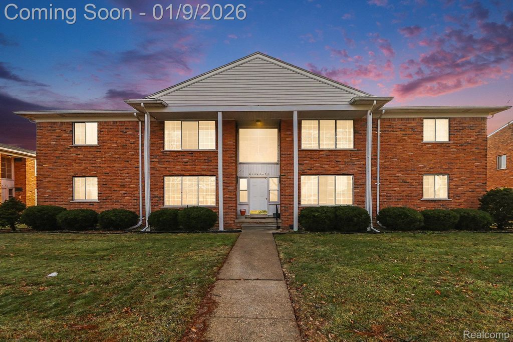 21440 Beaconsfield Street, St. Clair Shores, MI 48080