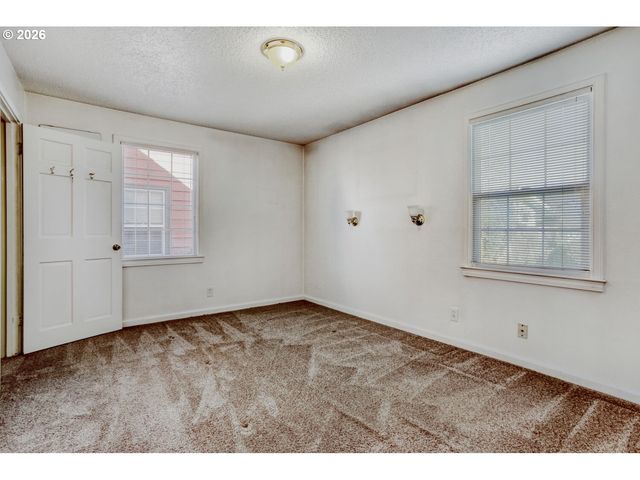 7354 N WAYLAND Ave, Portland, OR 97203