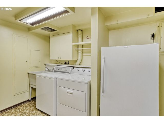 7354 N WAYLAND Ave, Portland, OR 97203