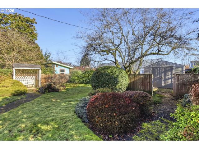 7354 N WAYLAND Ave, Portland, OR 97203