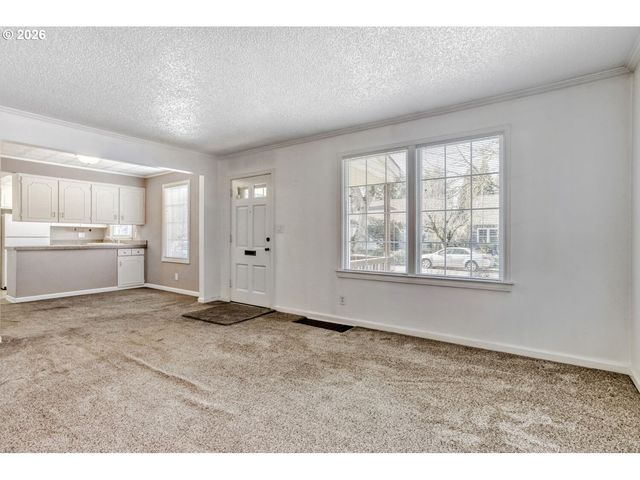 7354 N WAYLAND Ave, Portland, OR 97203