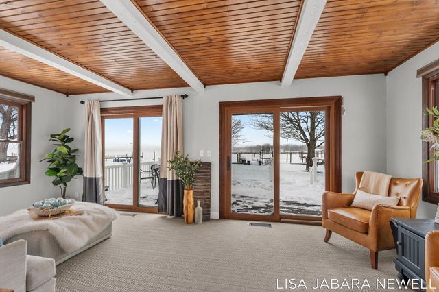 1738 Waukazoo Drive, Park Twp, MI 49424