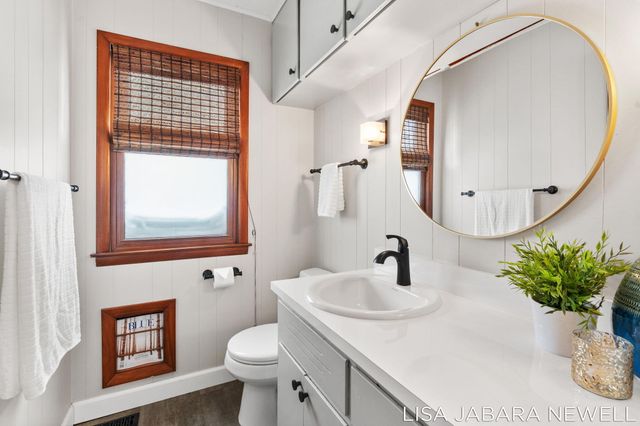 1738 Waukazoo Drive, Park Twp, MI 49424