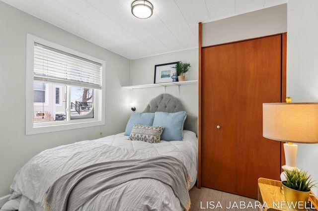 1738 Waukazoo Drive, Park Twp, MI 49424