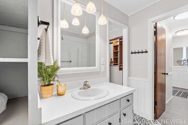 1738 Waukazoo Drive, Park Twp, MI 49424