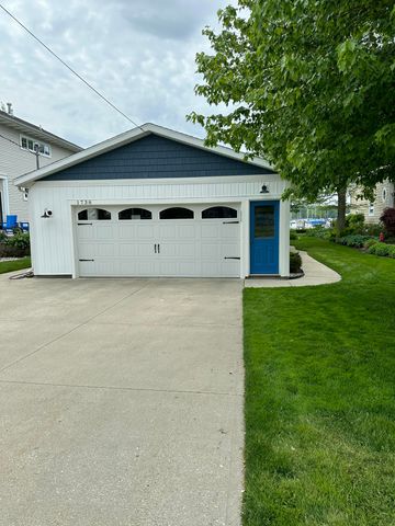 1738 Waukazoo Drive, Park Twp, MI 49424