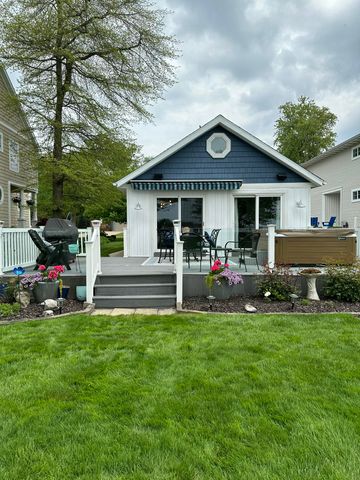 1738 Waukazoo Drive, Park Twp, MI 49424