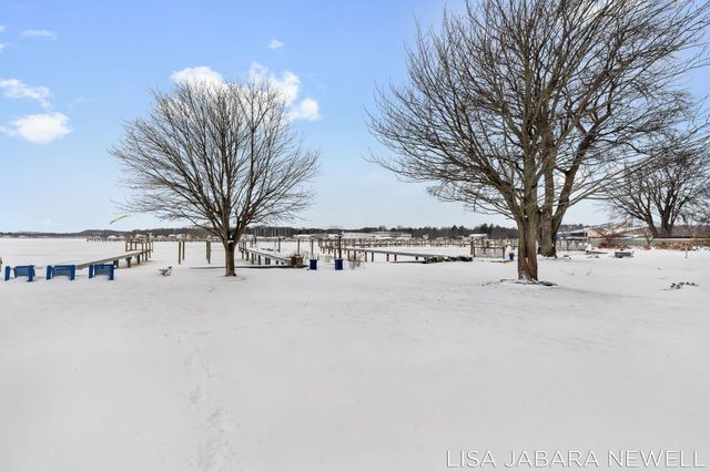 1738 Waukazoo Drive, Park Twp, MI 49424