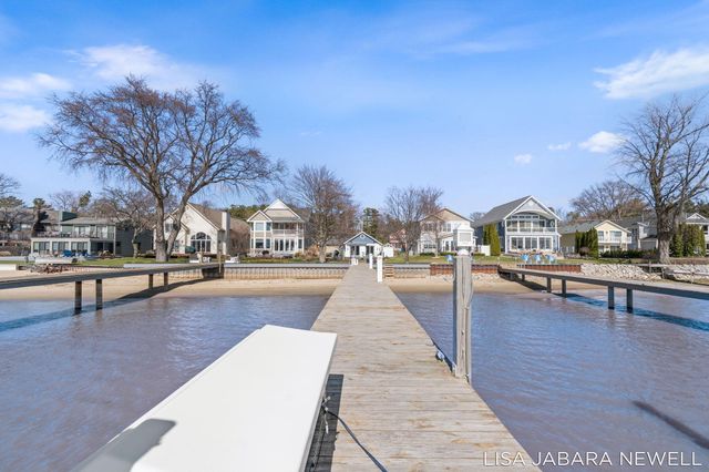 1738 Waukazoo Drive, Park Twp, MI 49424