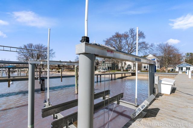 1738 Waukazoo Drive, Park Twp, MI 49424