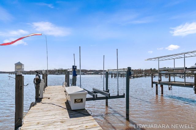 1738 Waukazoo Drive, Park Twp, MI 49424