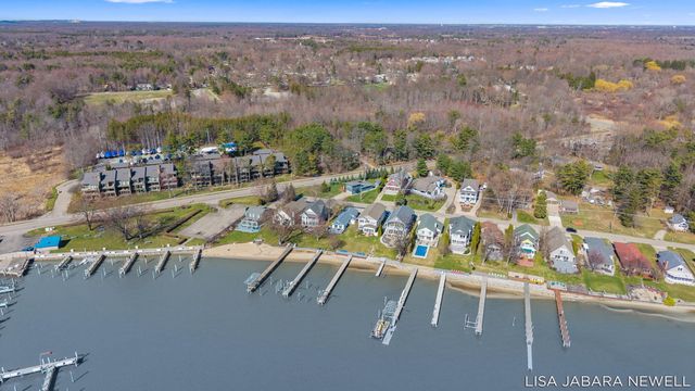 1738 Waukazoo Drive, Park Twp, MI 49424