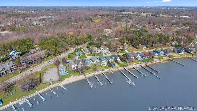 1738 Waukazoo Drive, Park Twp, MI 49424