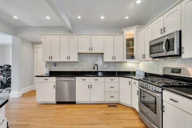 67 Cohasset St 1, Boston, MA 02131