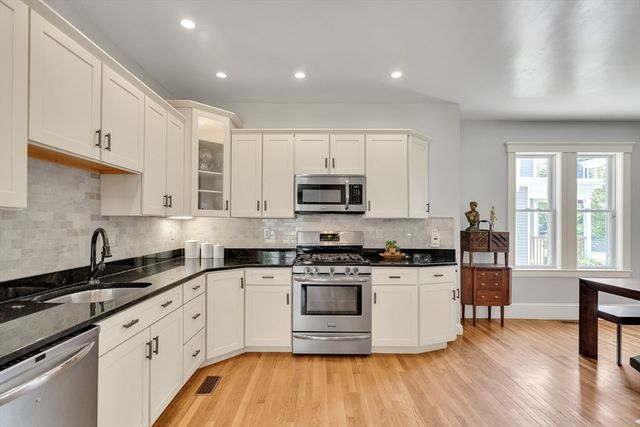 67 Cohasset St 1, Boston, MA 02131