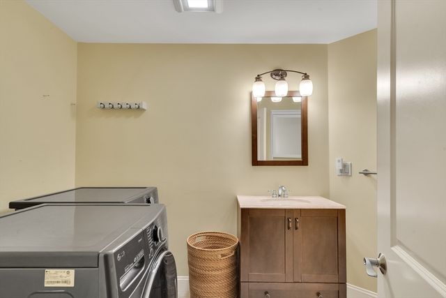 67 Cohasset St 1, Boston, MA 02131