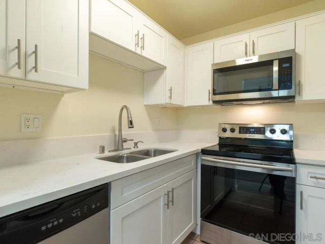 1350 N Escondido Blvd 7, Escondido, CA 92026