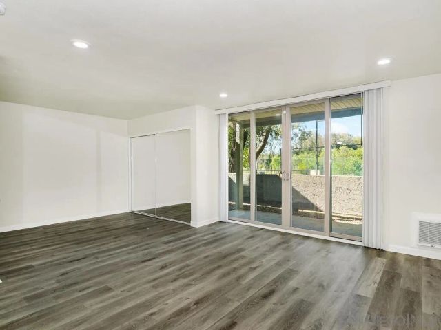 1350 N Escondido Blvd 7, Escondido, CA 92026