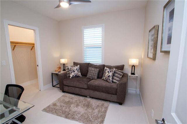 262 Indies Dr # 101, Naples, FL 34114